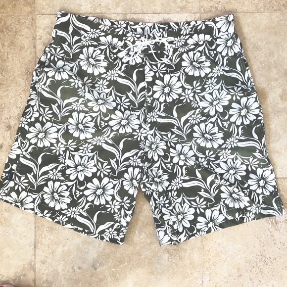 Tommy Hilfiger Other - Tommy Jeans Hawaiian Floral Print Board Shorts